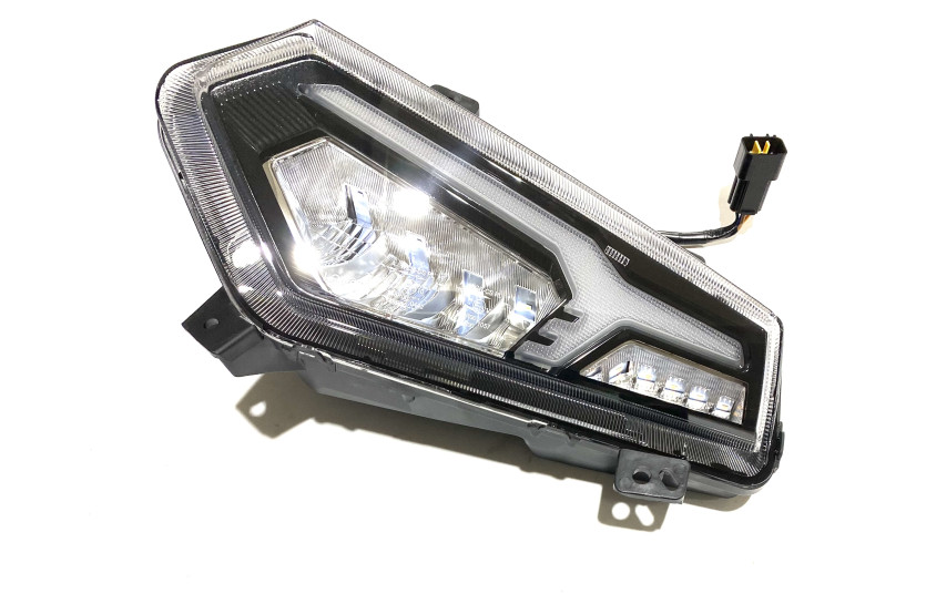 Фара левая XWOLF550L