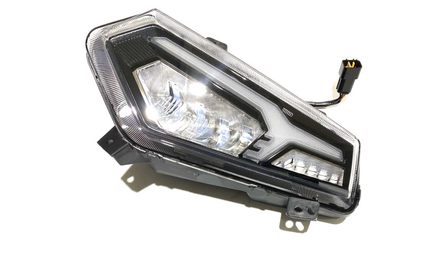 Фара левая XWOLF550L
