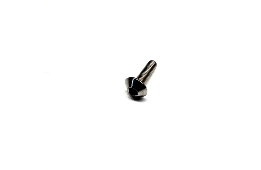 Болт M6*L20