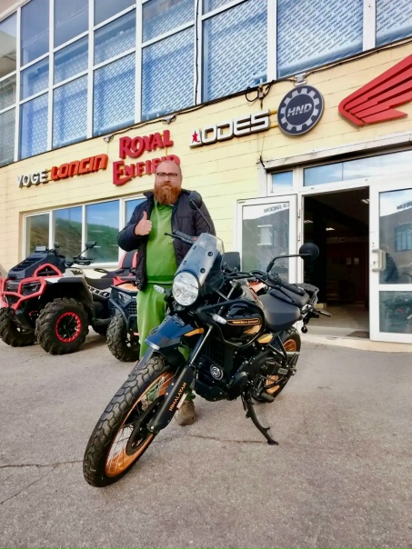 Сегодня на выдаче Royal Enfield Himalayan 450 🏍 Мотоцикл, на котором можно проехать весь Земной шар и вернуться домой  🌍