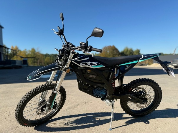 CINECO EX3 — это легкий электрический эндуро-мотоцикл, созданный для бездорожья и тренировок на треке. Модель сочетает тихую работу, мини…