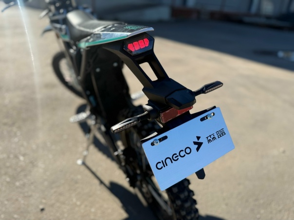CINECO EX3 — это легкий электрический эндуро-мотоцикл, созданный для бездорожья и тренировок на треке. Модель сочетает тихую работу, мини…